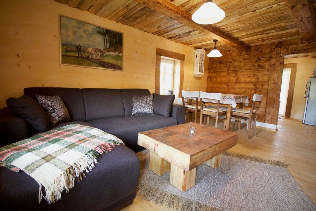 Ferienhaus Anno Dazumal, wie zu Opa`s Zeiten Klingenthal Exterior foto