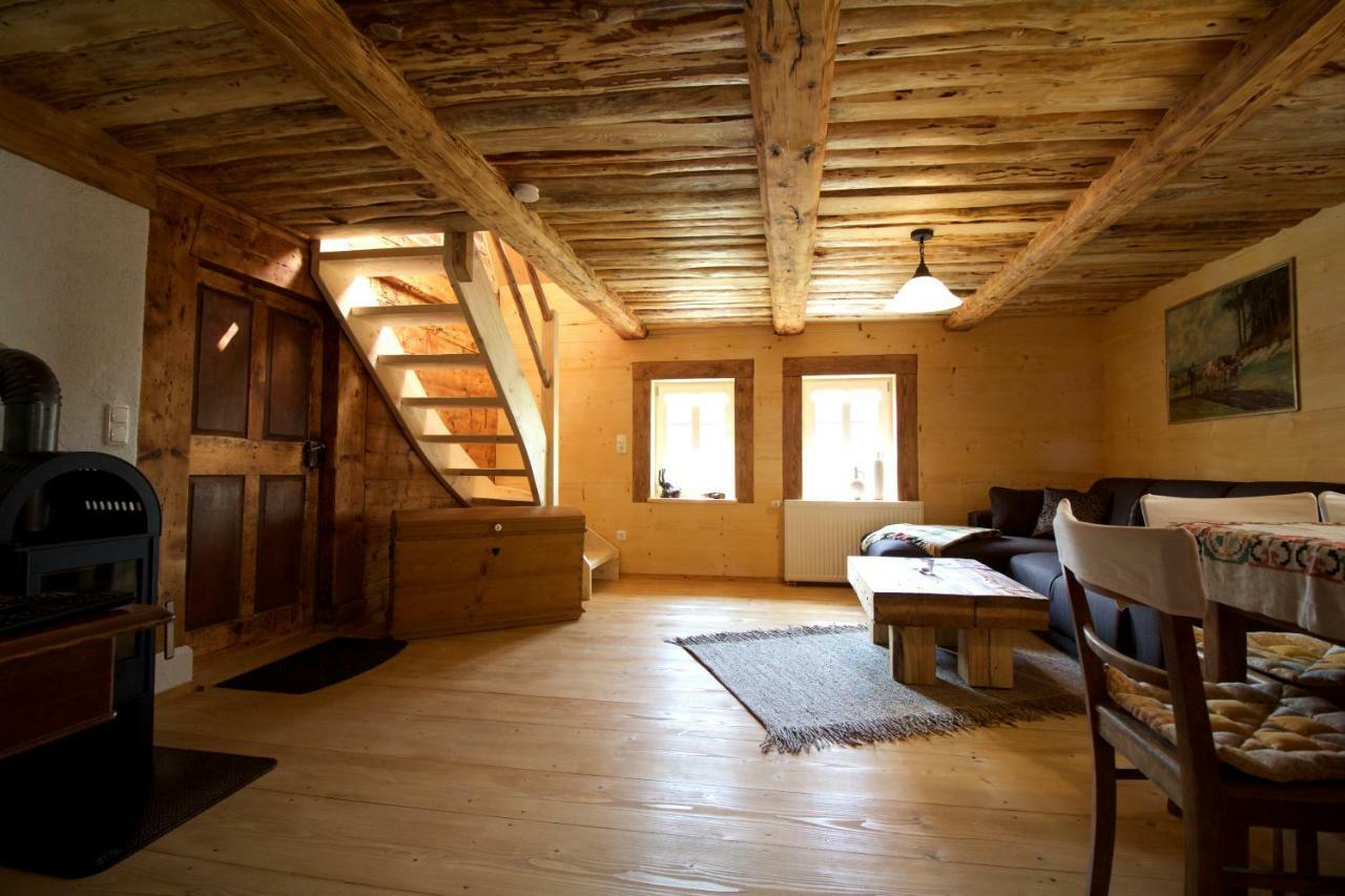 Ferienhaus Anno Dazumal, wie zu Opa`s Zeiten Klingenthal Exterior foto