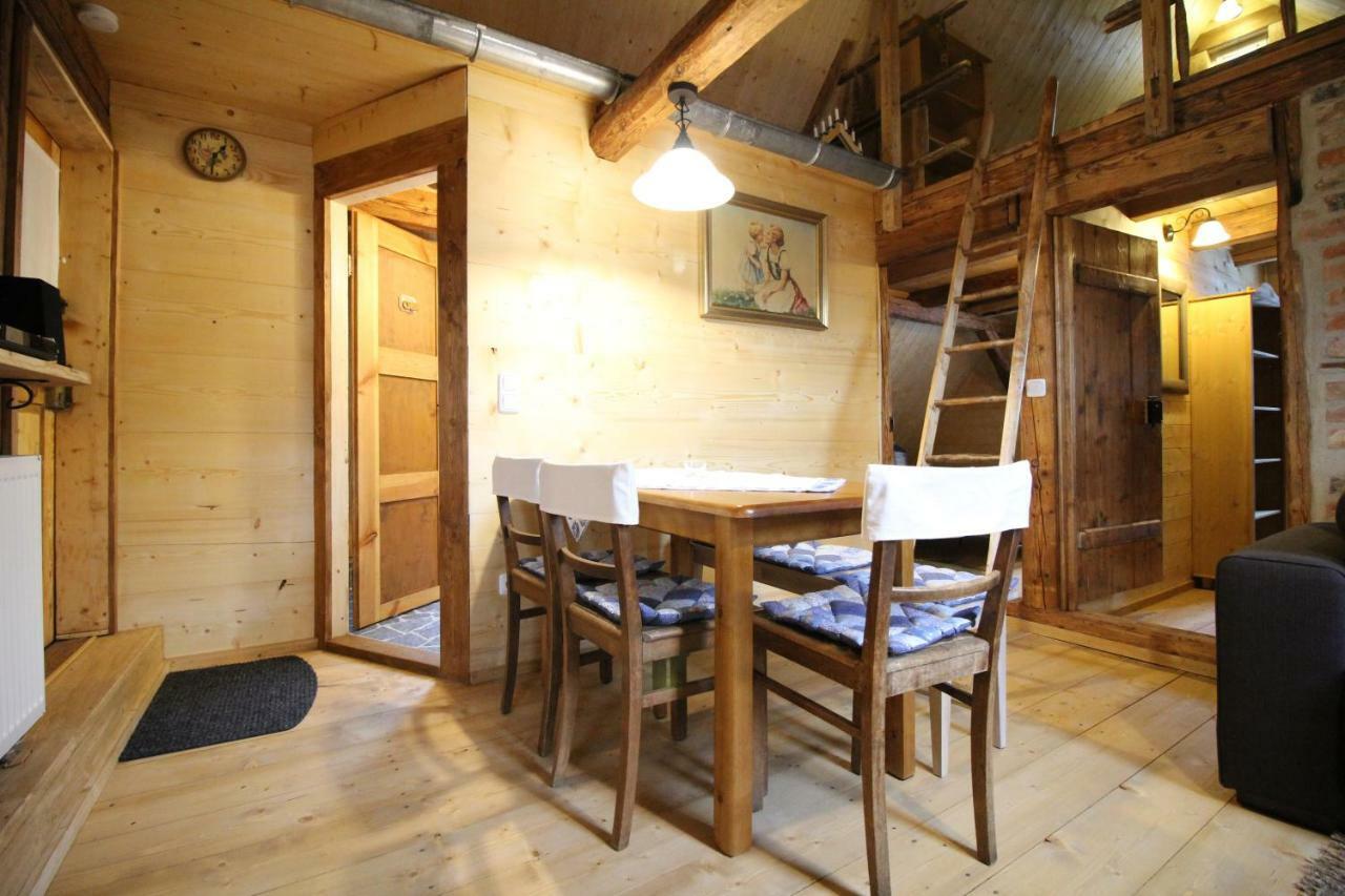 Ferienhaus Anno Dazumal, wie zu Opa`s Zeiten Klingenthal Exterior foto